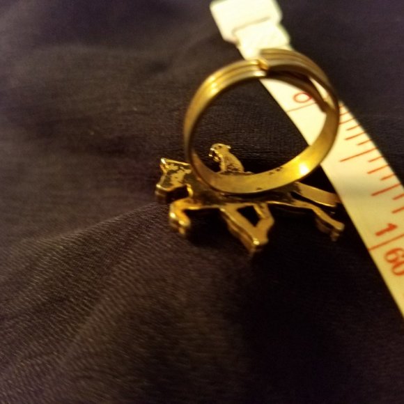 Vintage Horse & Rider Gold Tone Metal Ring - Picture 5 of 5